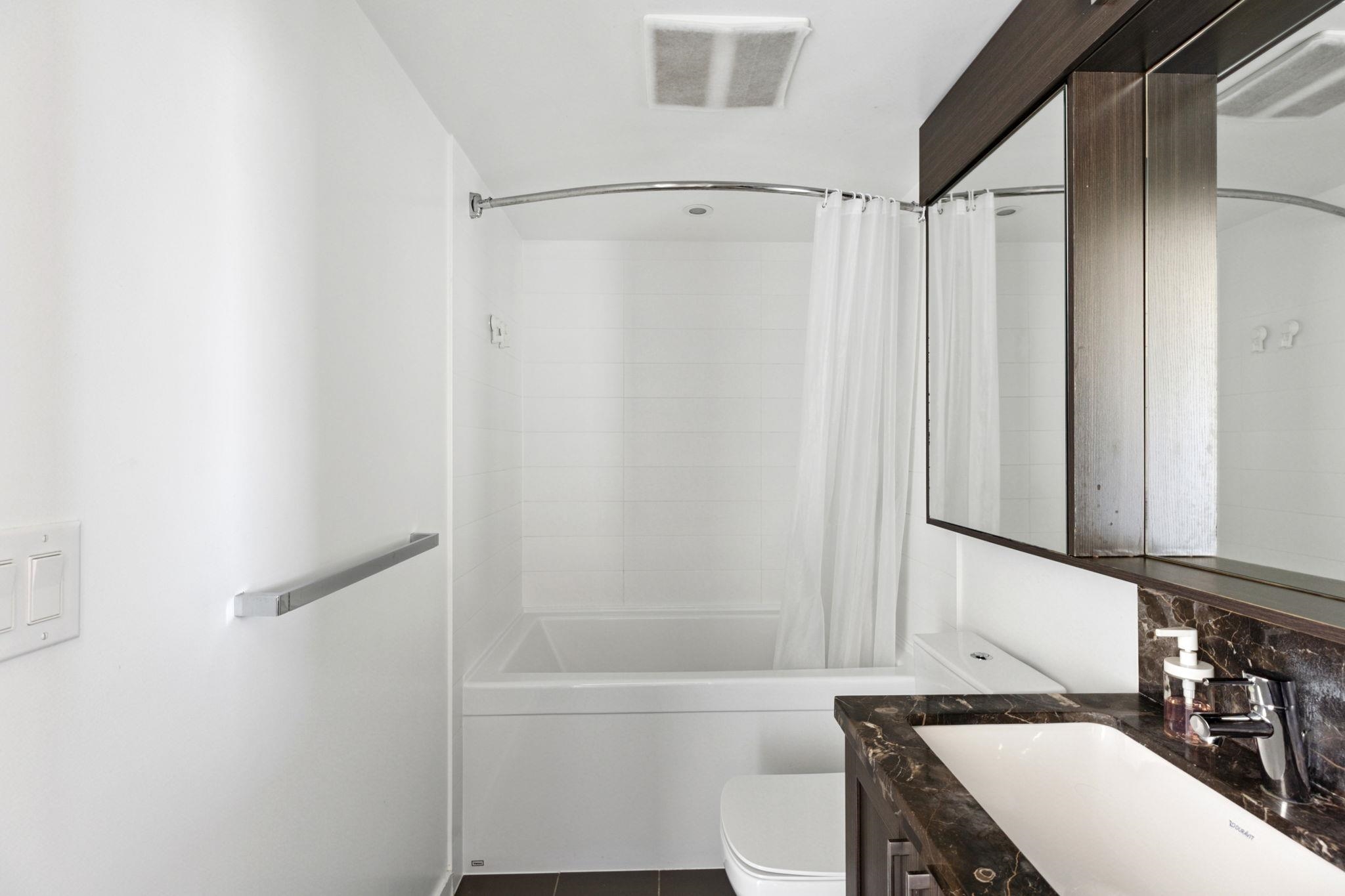 2902 5515 BOUNDARY ROAD Unit: 2902