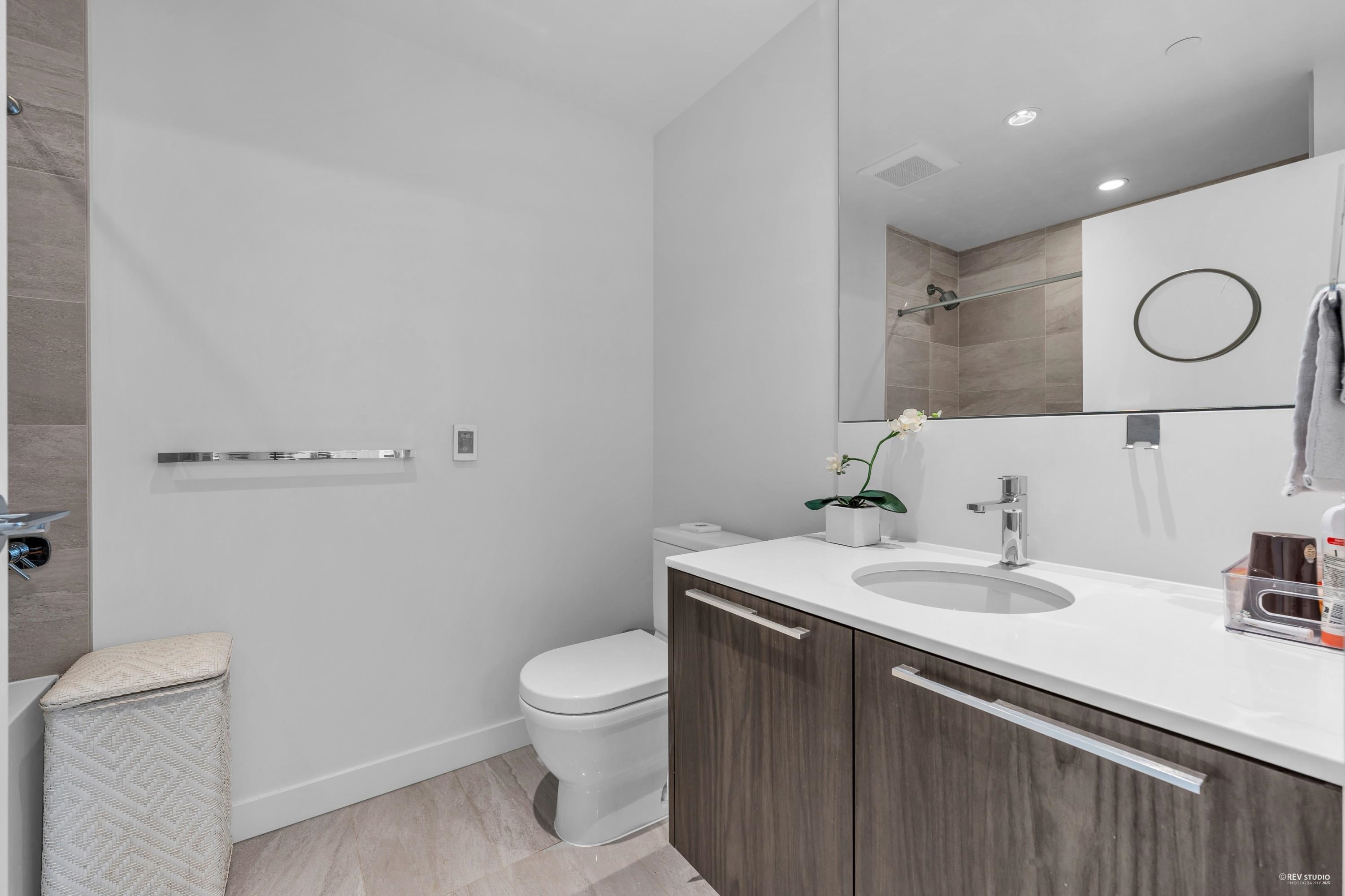 403 6699 RIVER ROAD Unit: 403