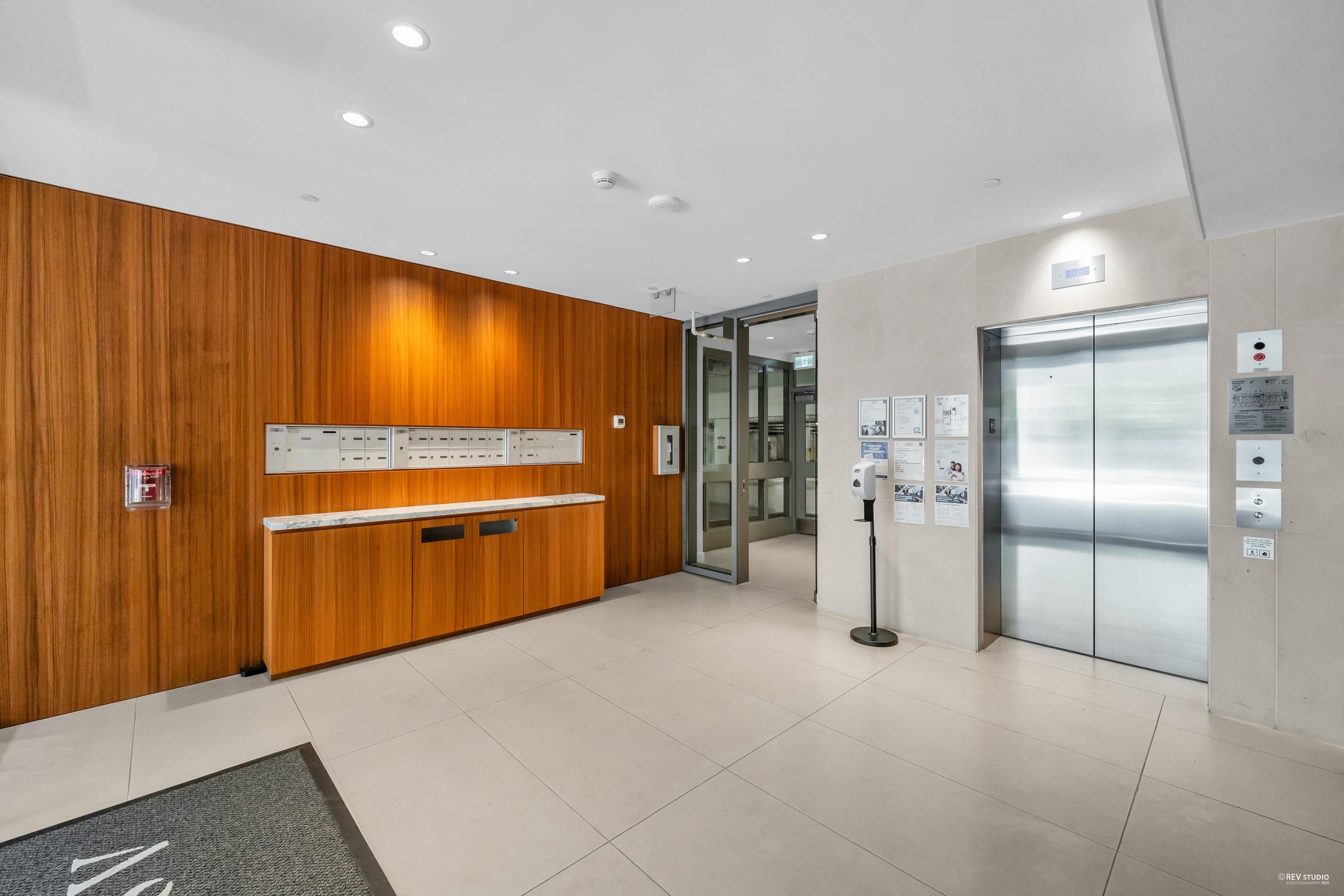 403 6699 RIVER ROAD Unit: 403