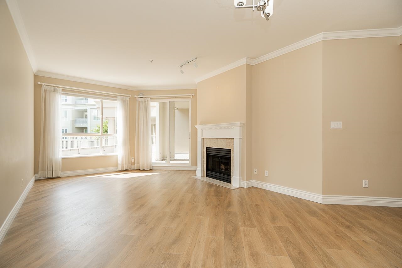 218 3098 GUILDFORD WAY Unit: 218