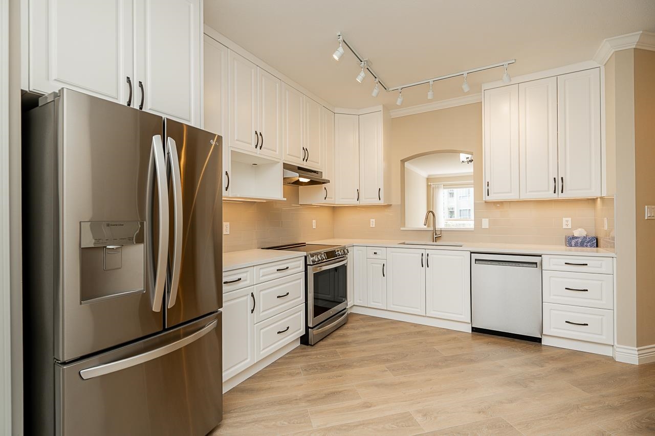 218 3098 GUILDFORD WAY Unit: 218