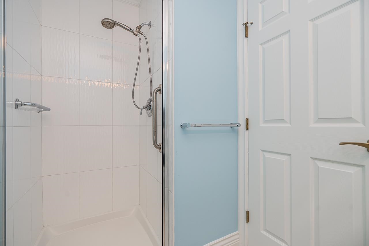 218 3098 GUILDFORD WAY Unit: 218