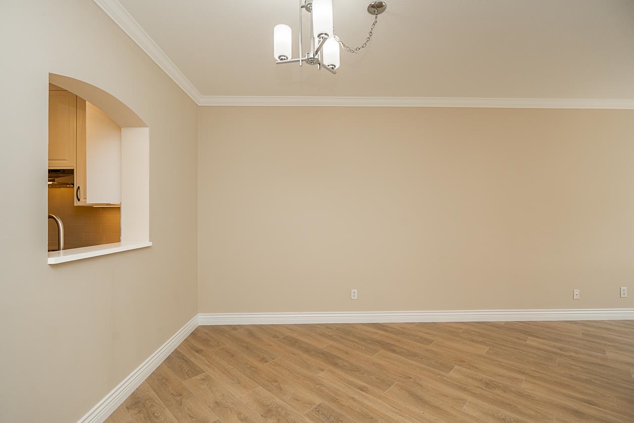 218 3098 GUILDFORD WAY Unit: 218