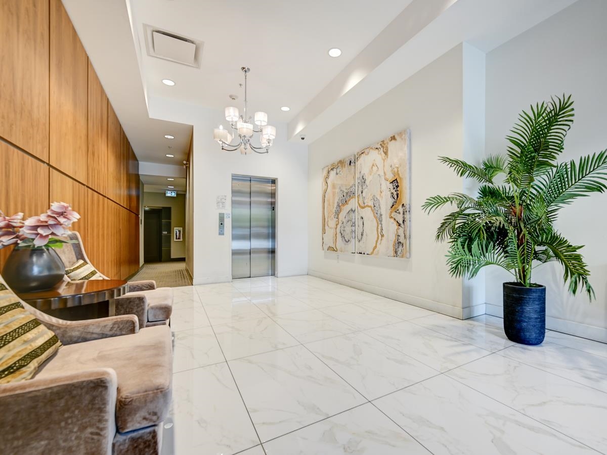 310 5325 WEST BOULEVARD Unit: 310