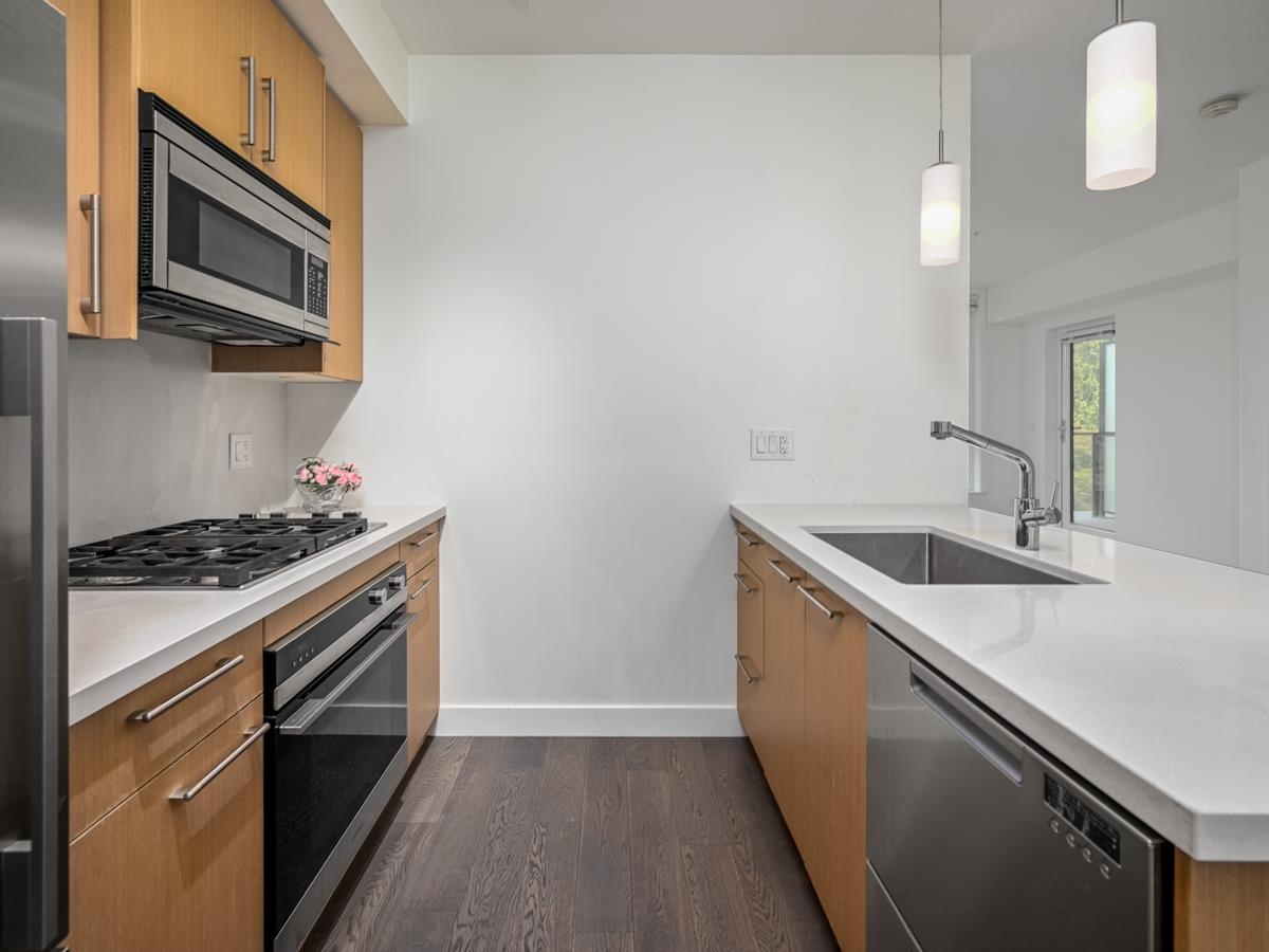 310 5325 WEST BOULEVARD Unit: 310