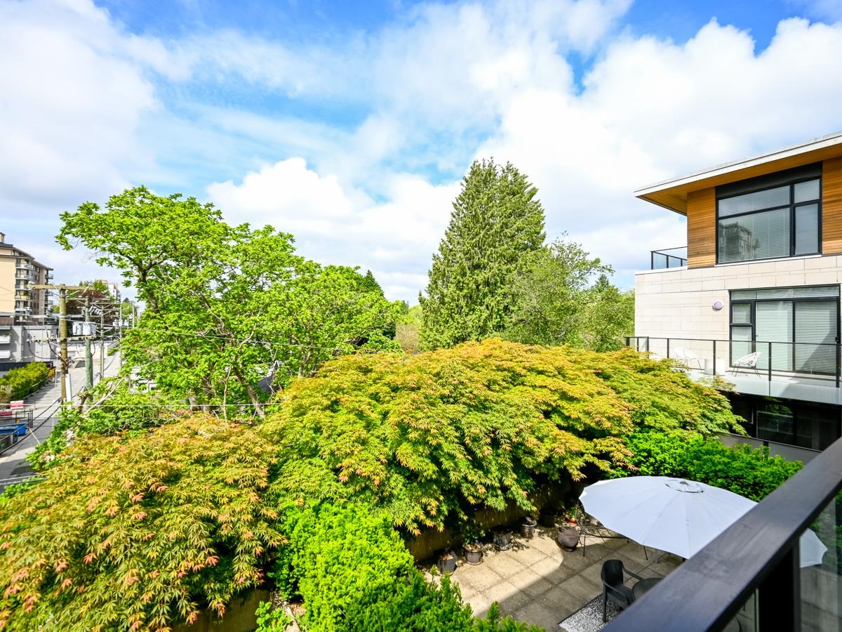 310 5325 WEST BOULEVARD Unit: 310