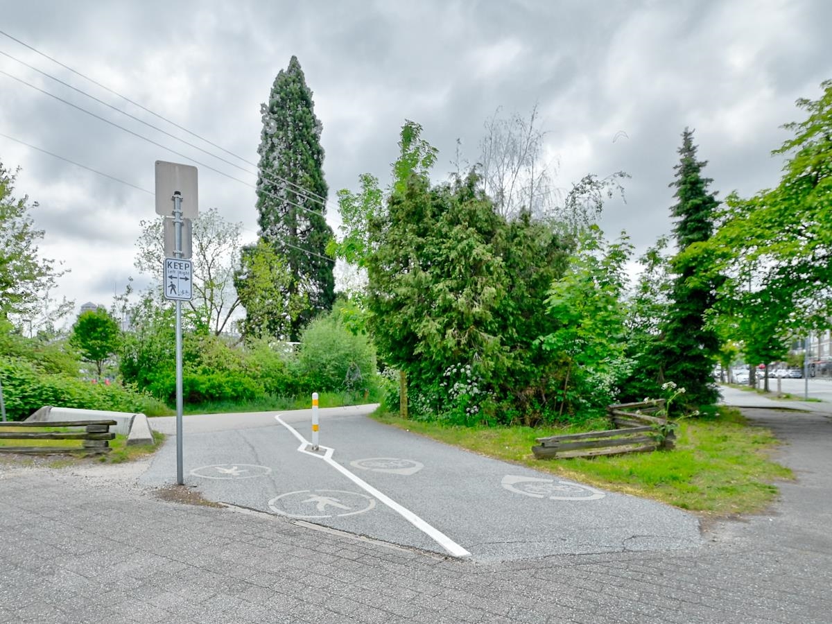 310 5325 WEST BOULEVARD Unit: 310