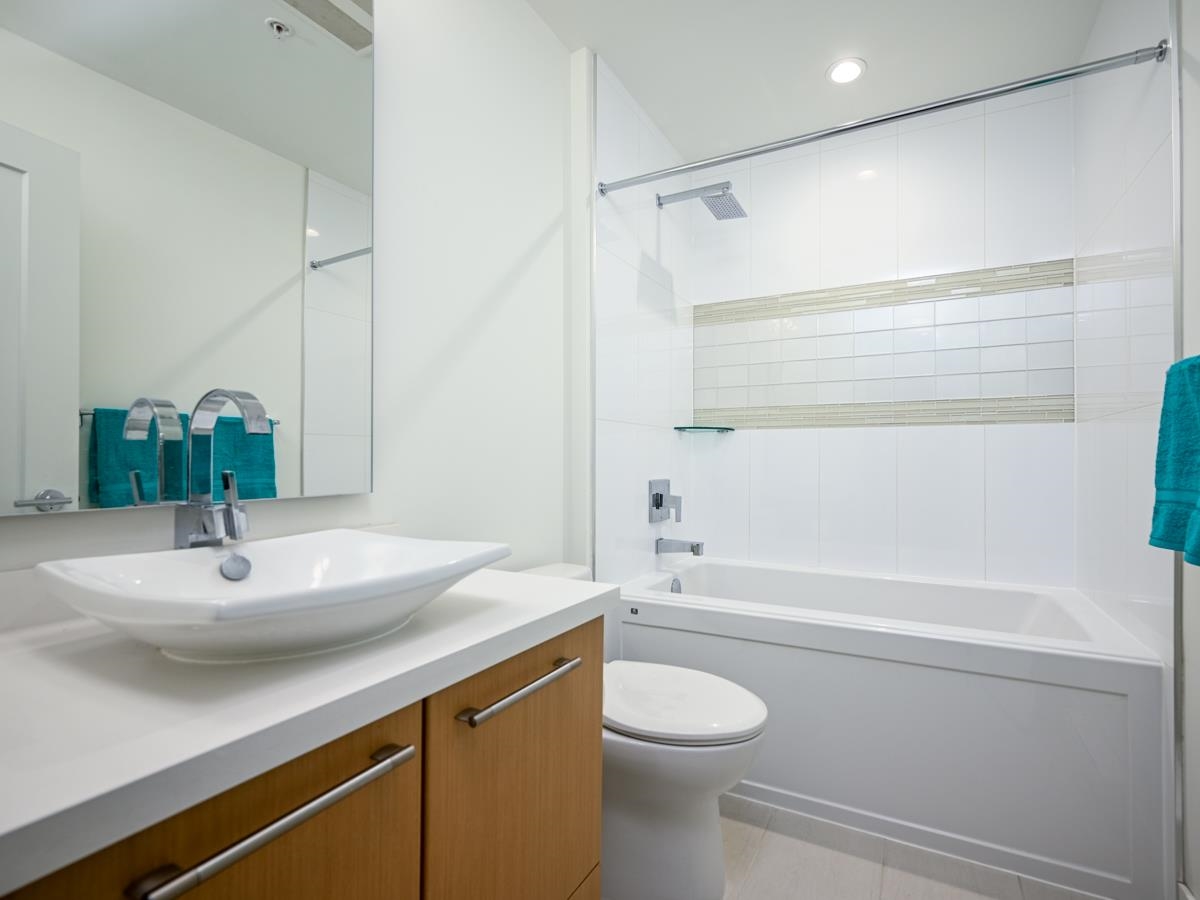 310 5325 WEST BOULEVARD Unit: 310