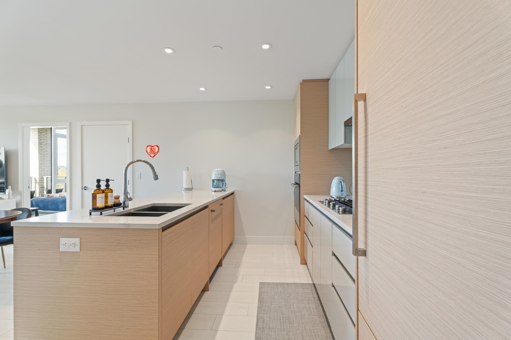 360 8575 RIVERGRASS DRIVE Unit: 360