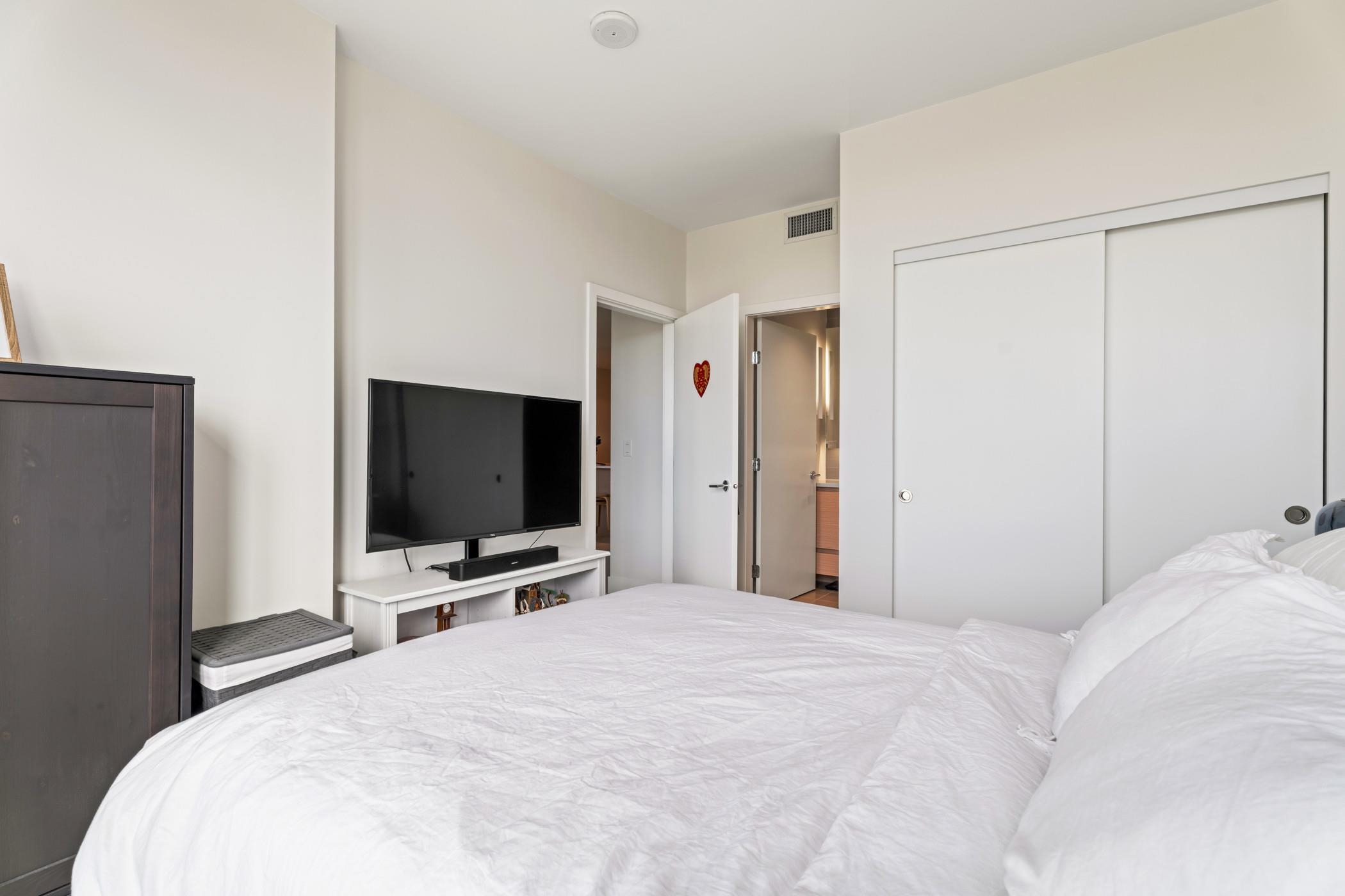 360 8575 RIVERGRASS DRIVE Unit: 360