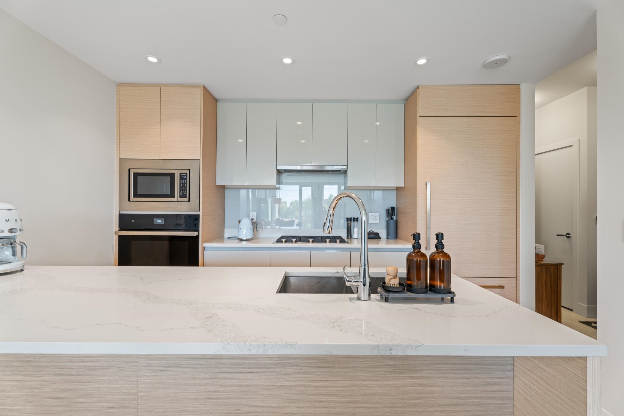 360 8575 RIVERGRASS DRIVE Unit: 360