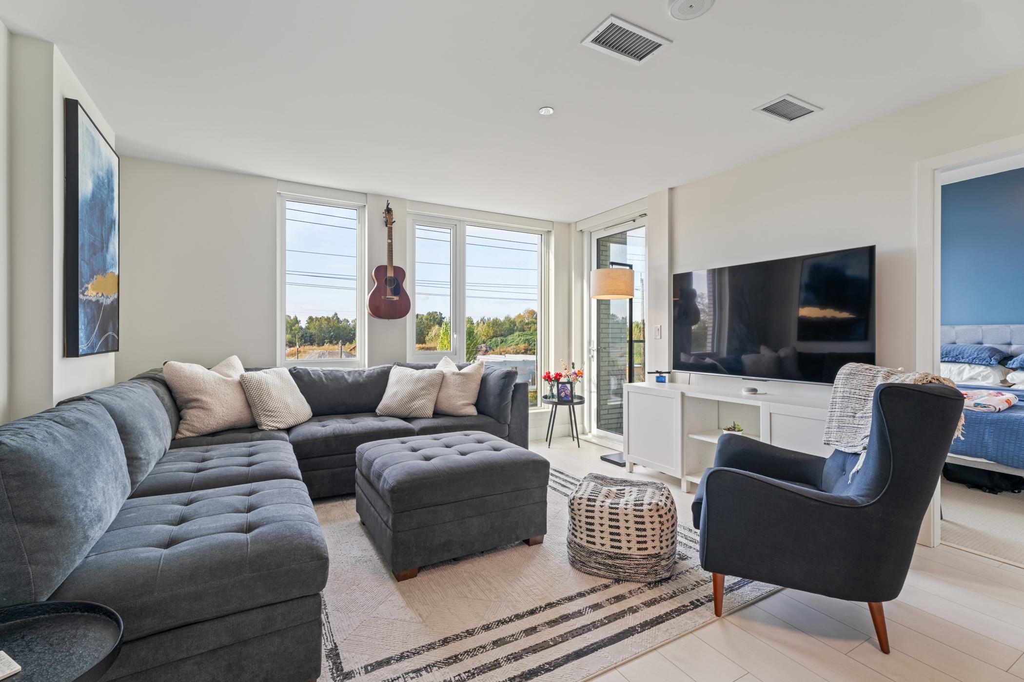 360 8575 RIVERGRASS DRIVE Unit: 360