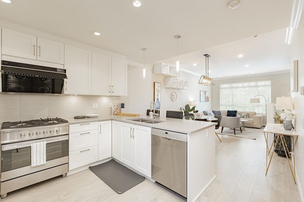108 4991 NO. 5 ROAD Unit: 108