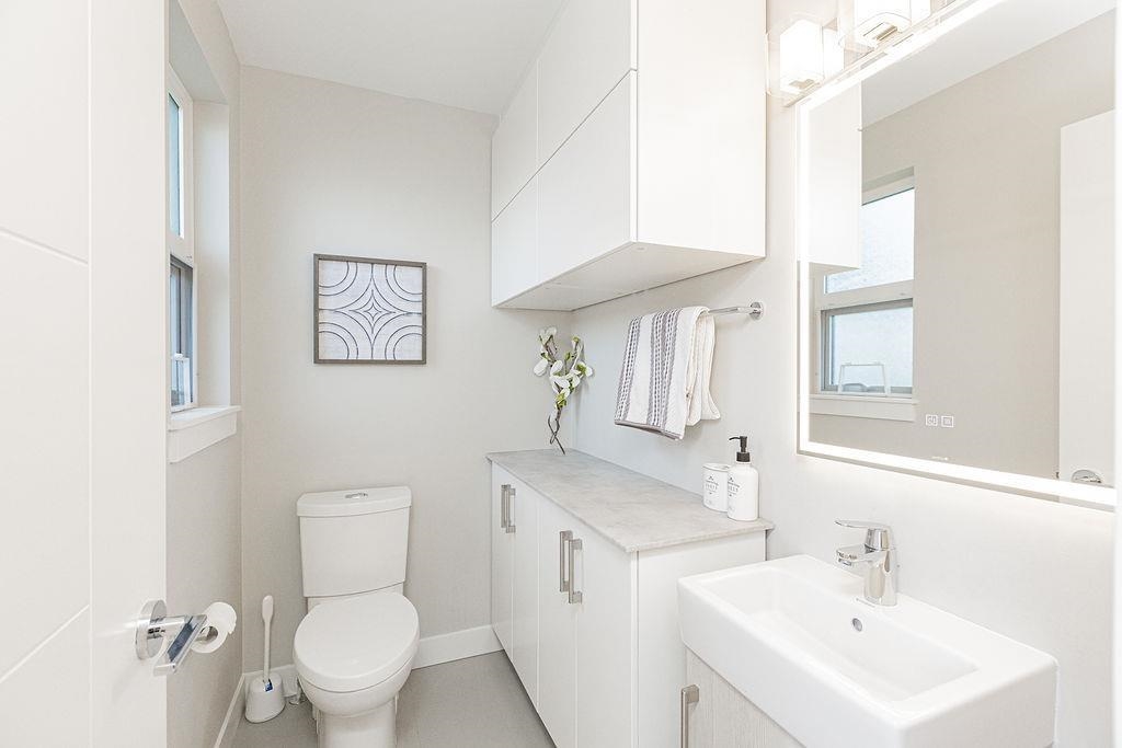 108 4991 NO. 5 ROAD Unit: 108