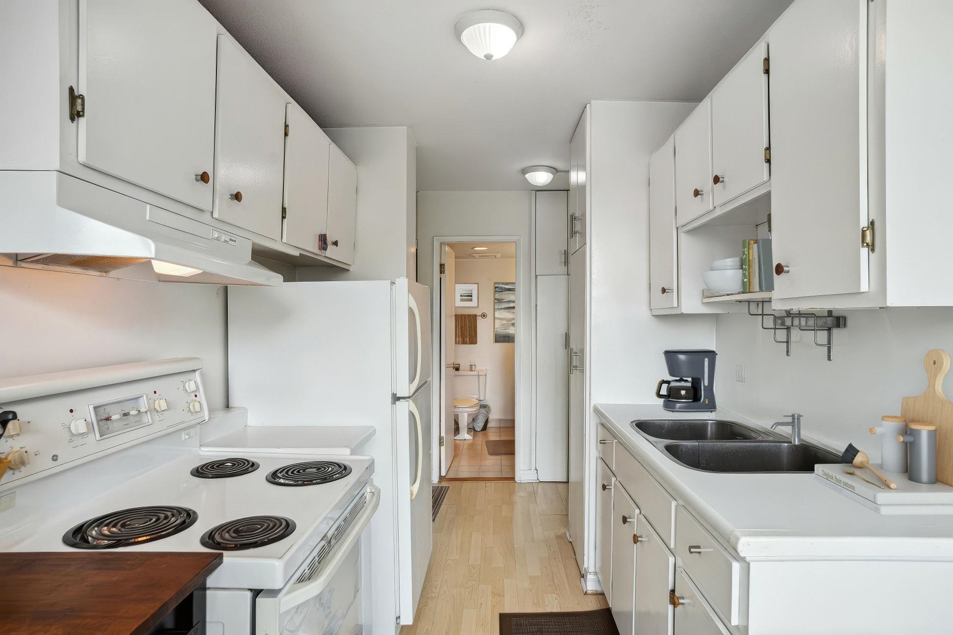 1204 1330 HARWOOD STREET Unit: 1204