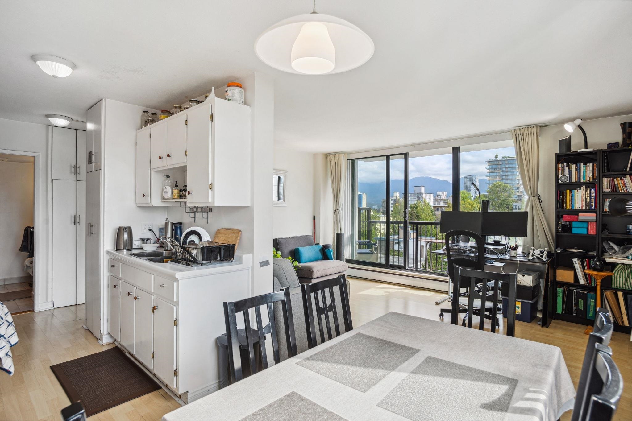 1204 1330 HARWOOD STREET Unit: 1204