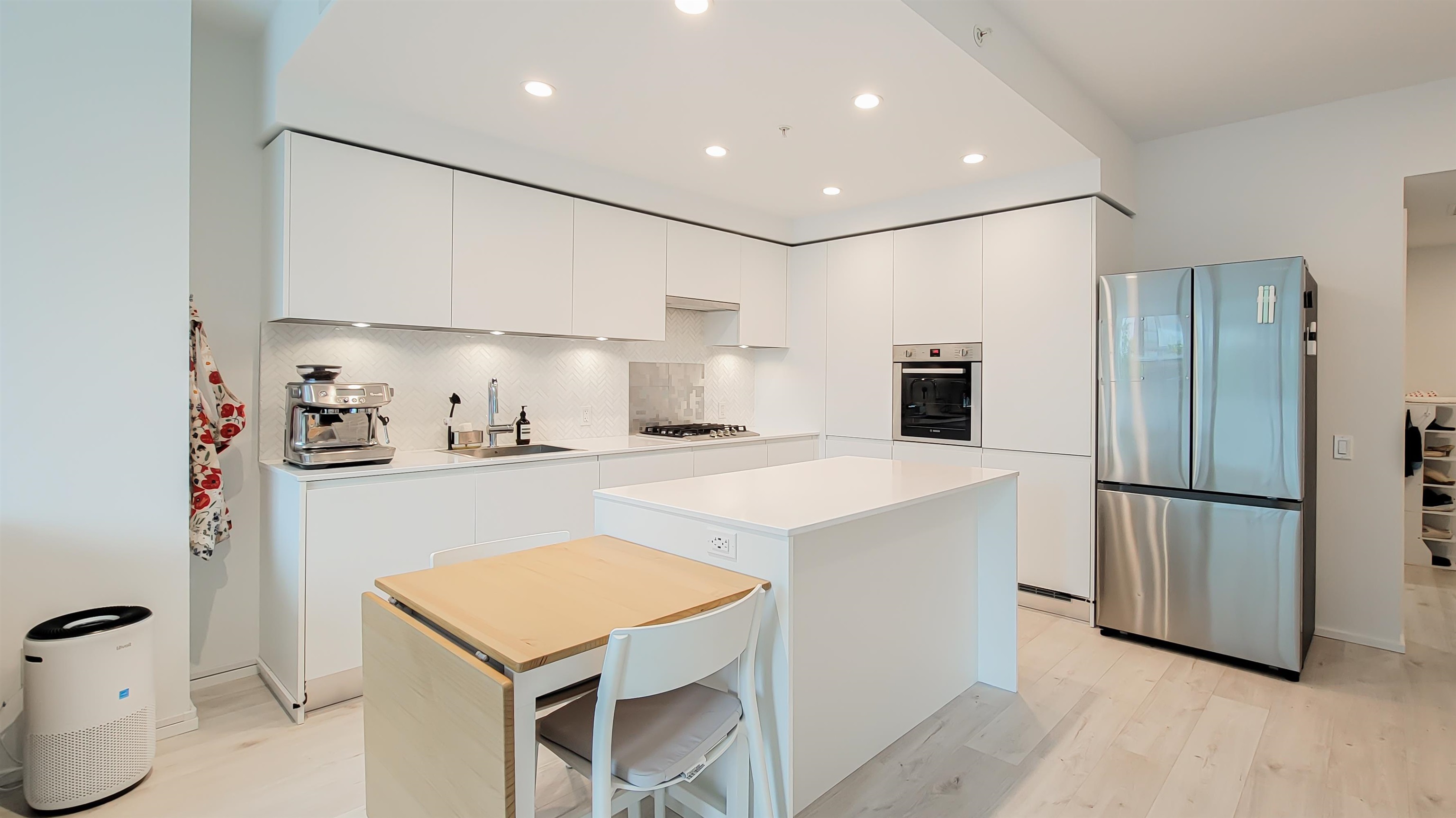 711 3833 EVERGREEN PLACE Unit: 711