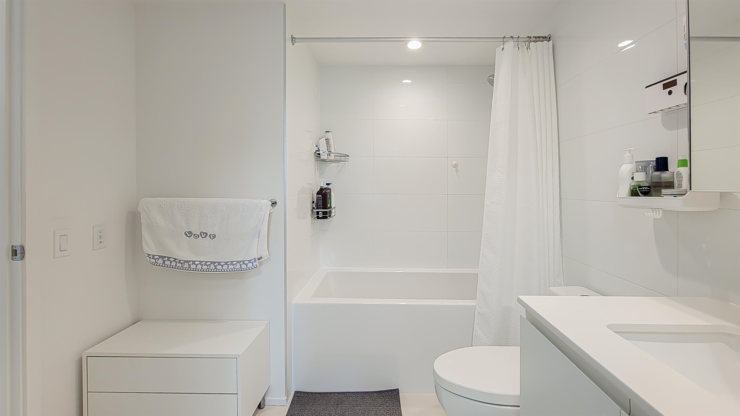 711 3833 EVERGREEN PLACE Unit: 711