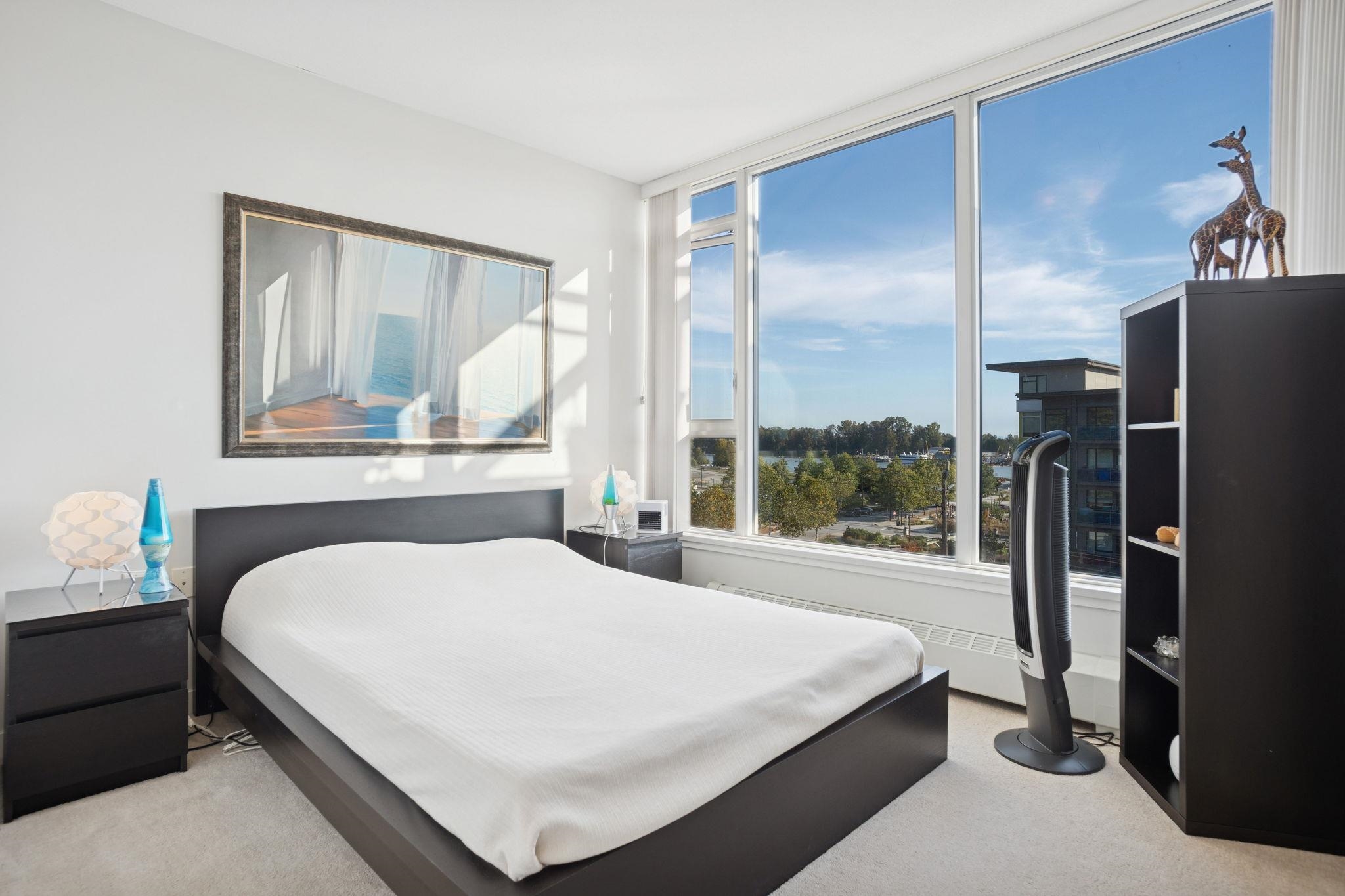 605 3281 E KENT AVENUE NORTH Unit: 605