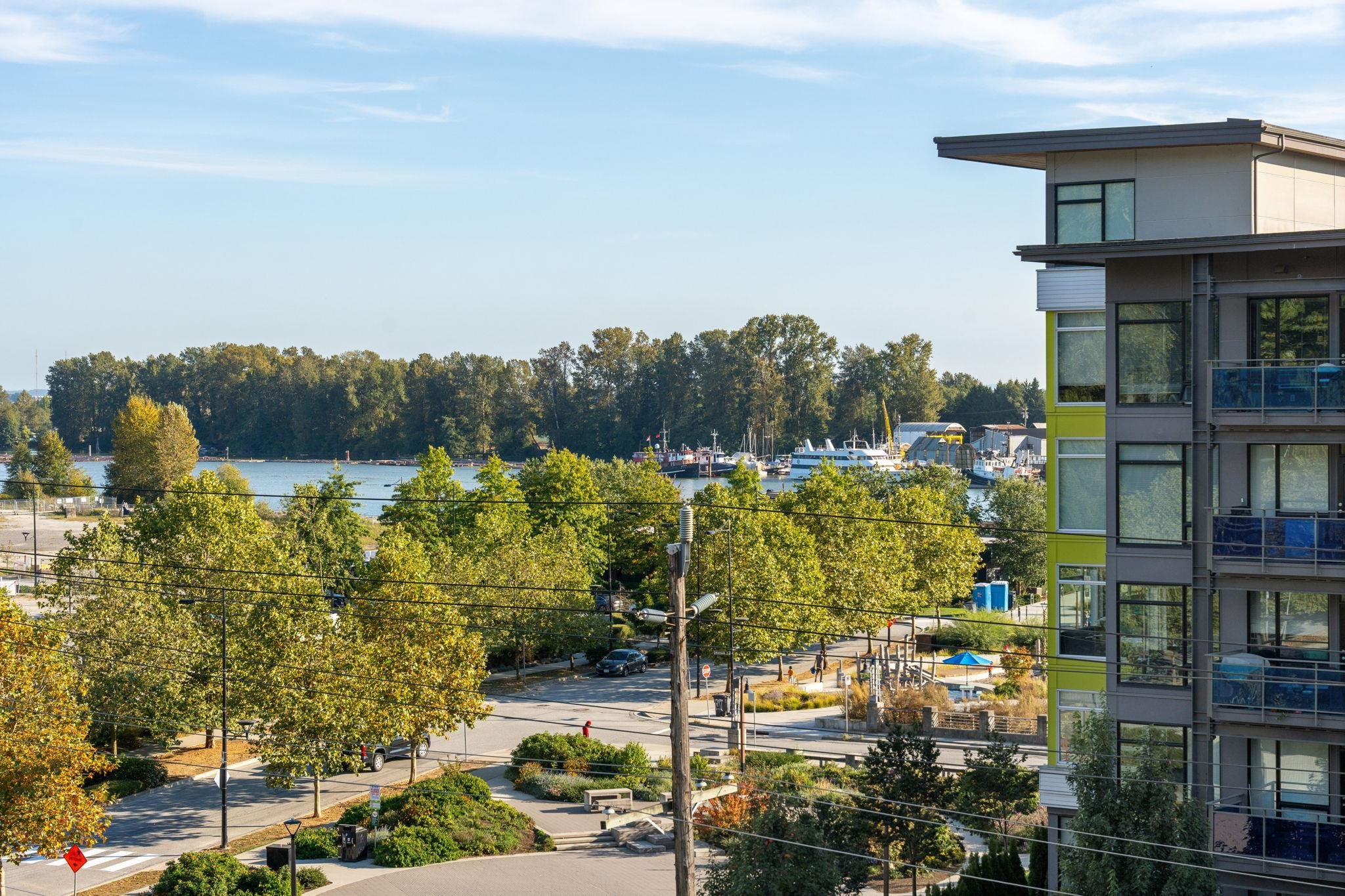 605 3281 E KENT AVENUE NORTH Unit: 605