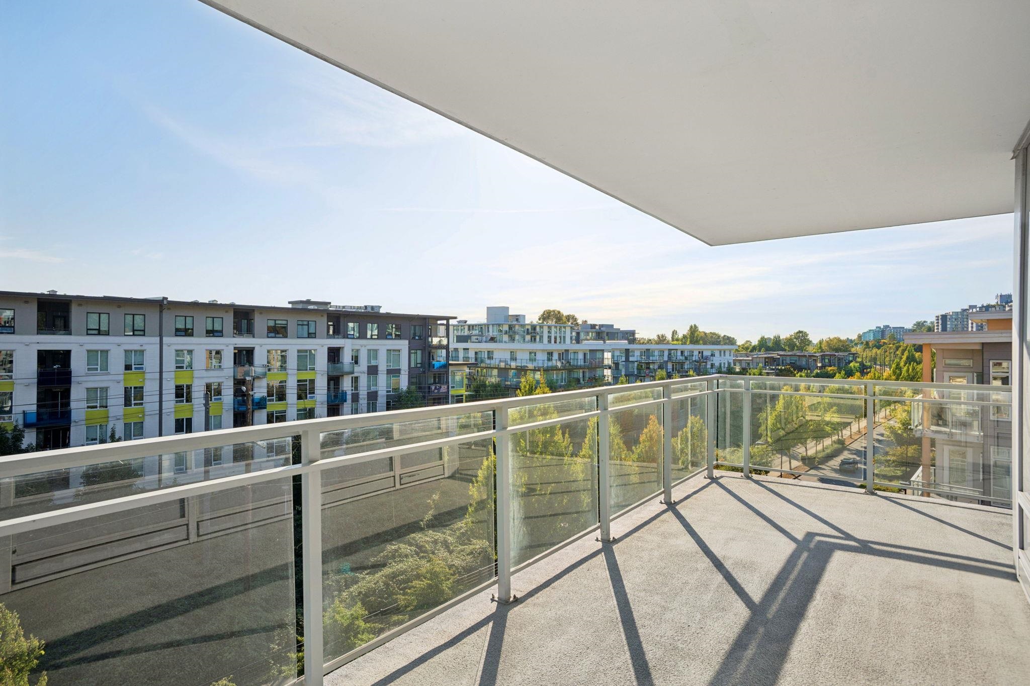 605 3281 E KENT AVENUE NORTH Unit: 605