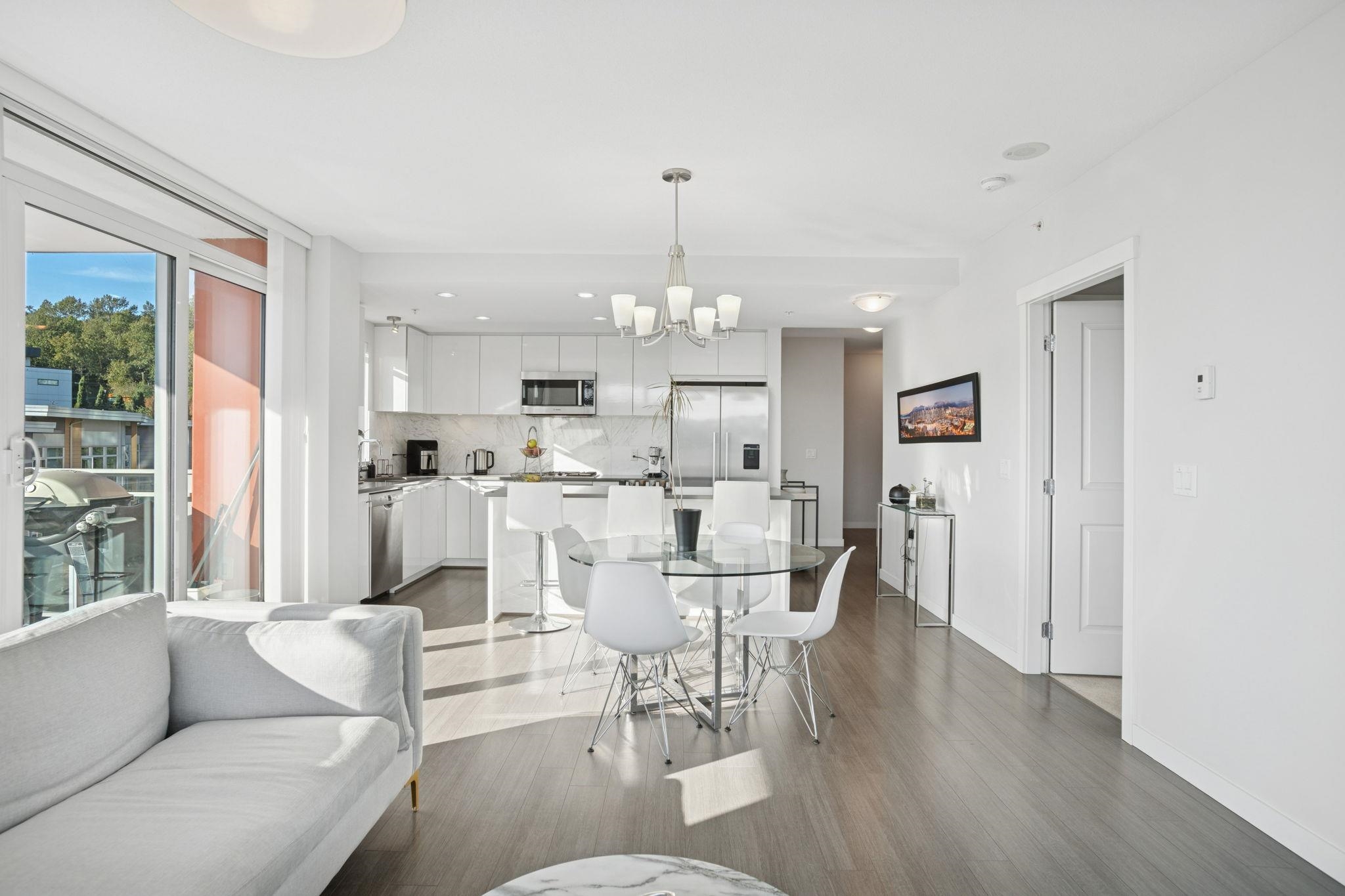 605 3281 E KENT AVENUE NORTH Unit: 605