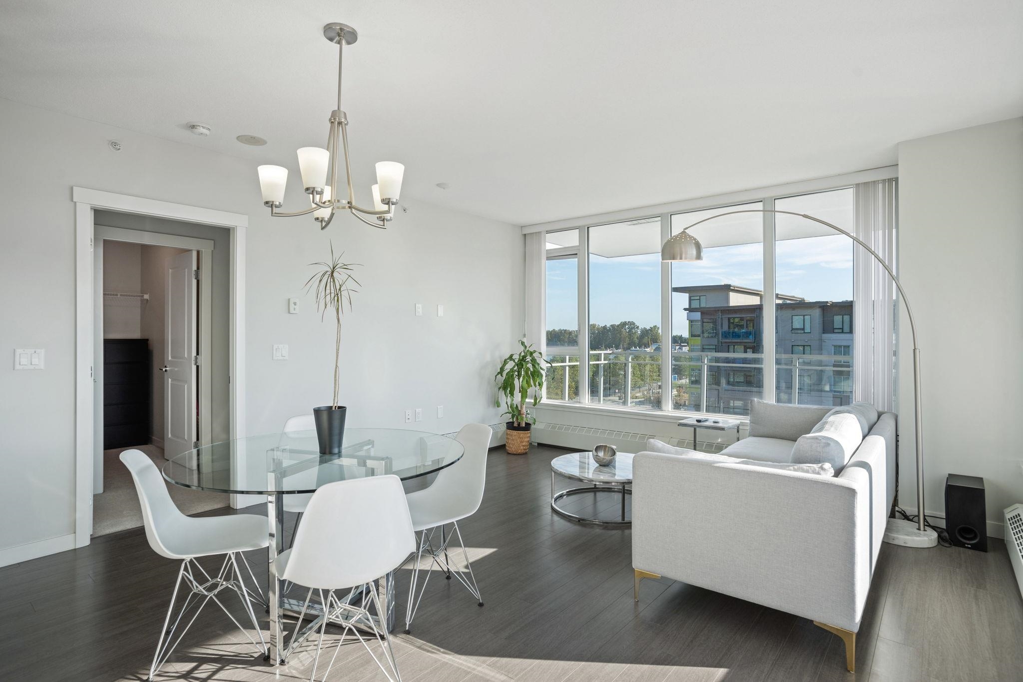 605 3281 E KENT AVENUE NORTH Unit: 605