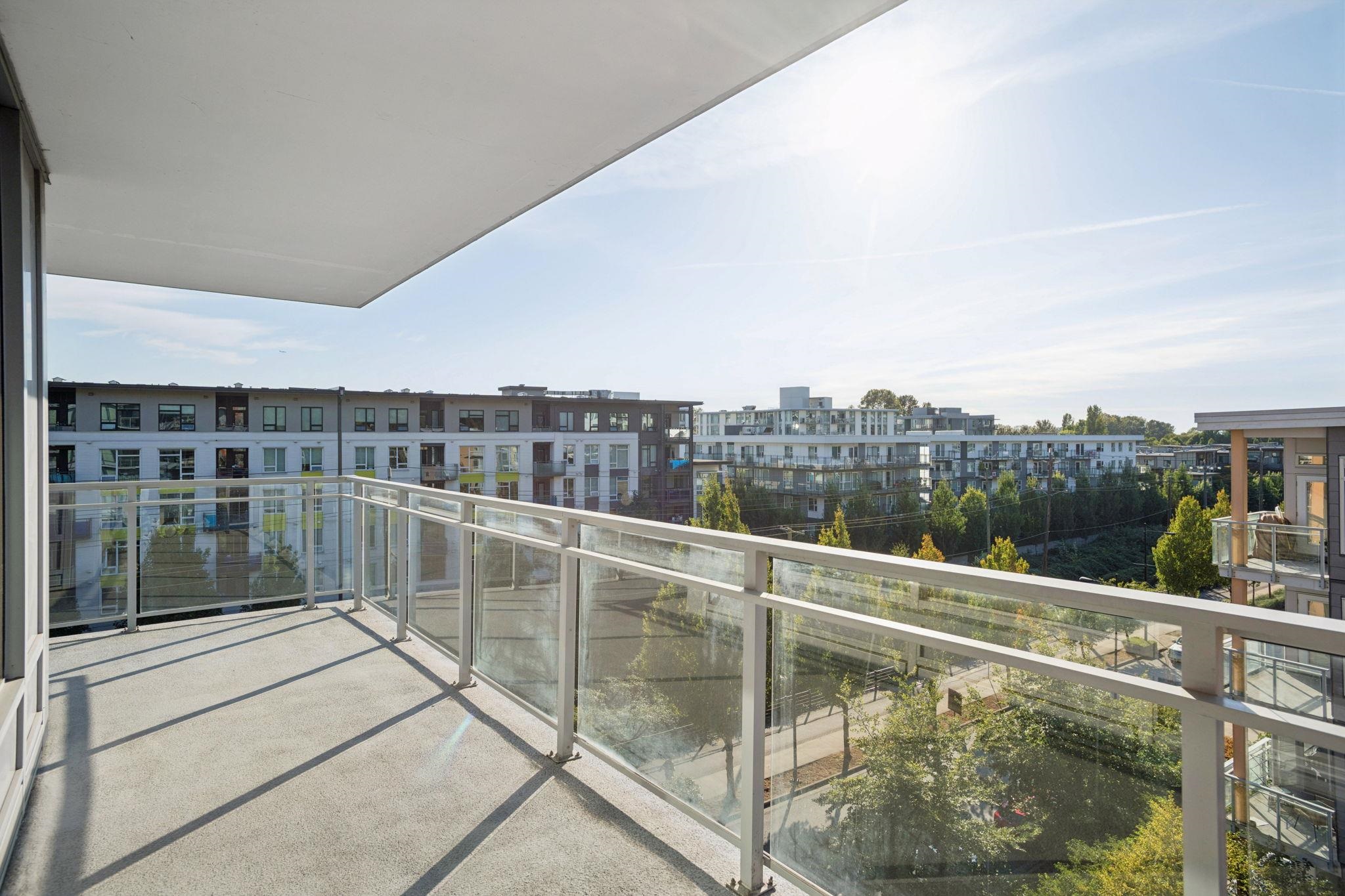 605 3281 E KENT AVENUE NORTH Unit: 605