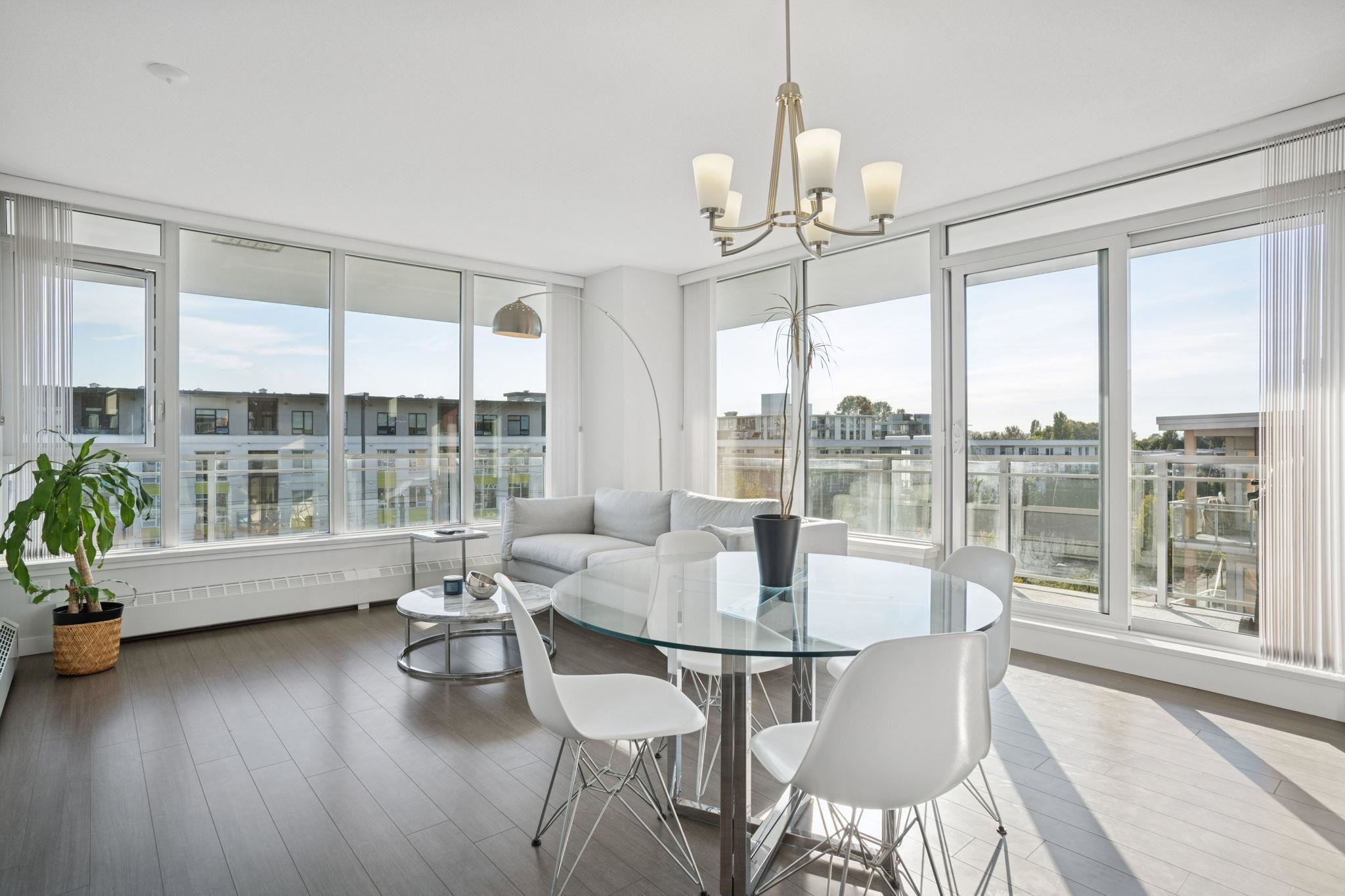 605 3281 E KENT AVENUE NORTH Unit: 605