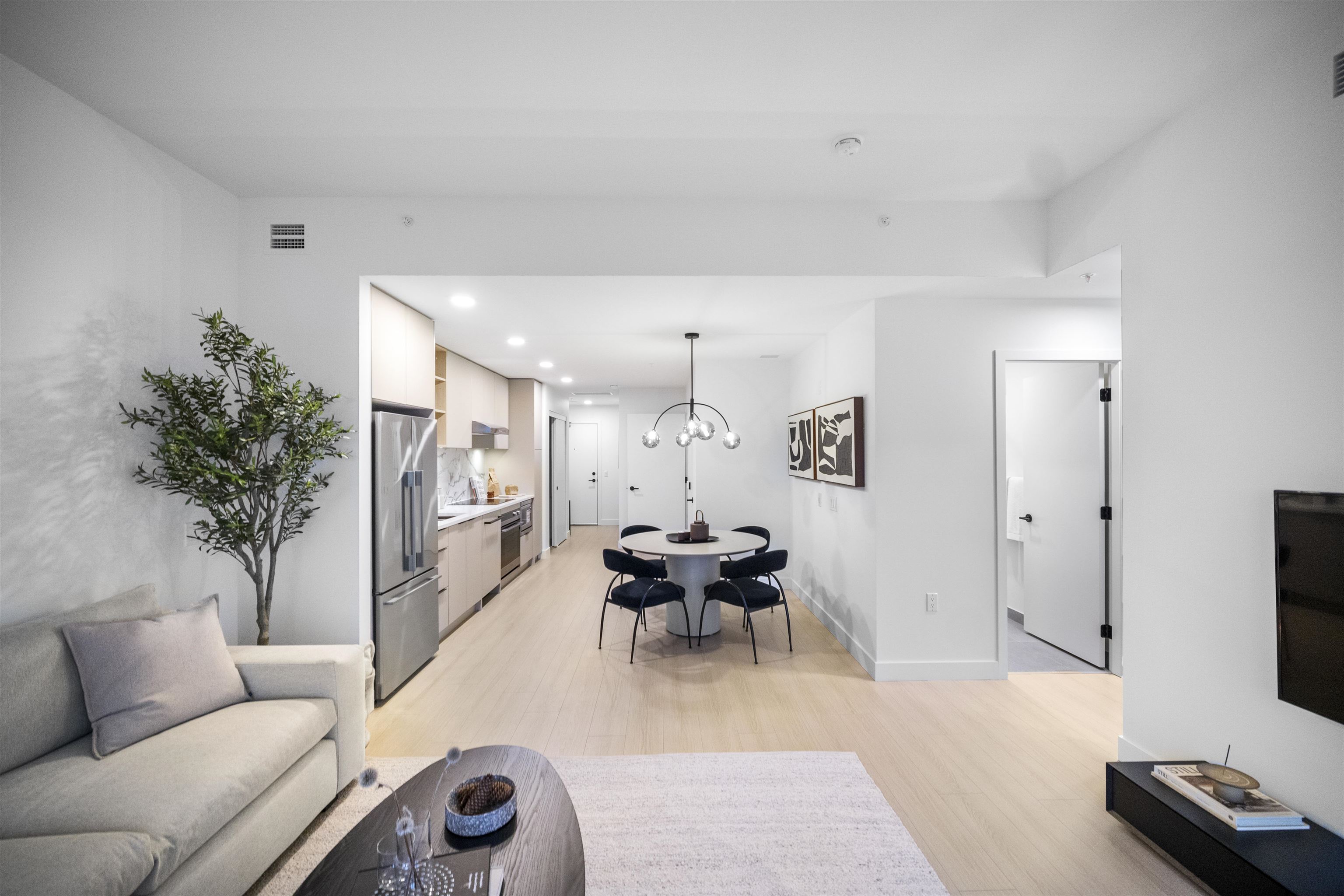 509 422 E 3RD STREET Unit: 509