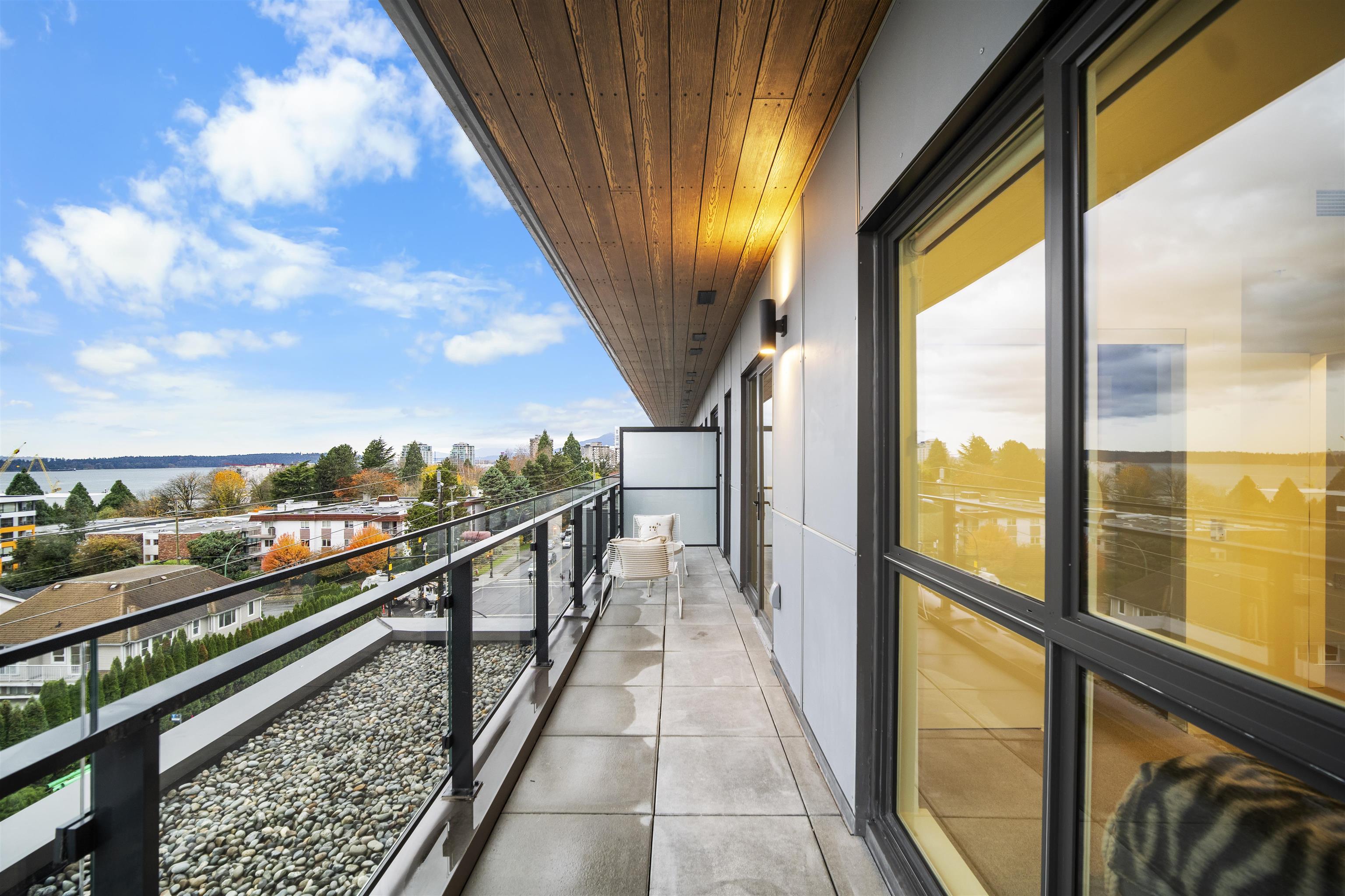 509 422 E 3RD STREET Unit: 509