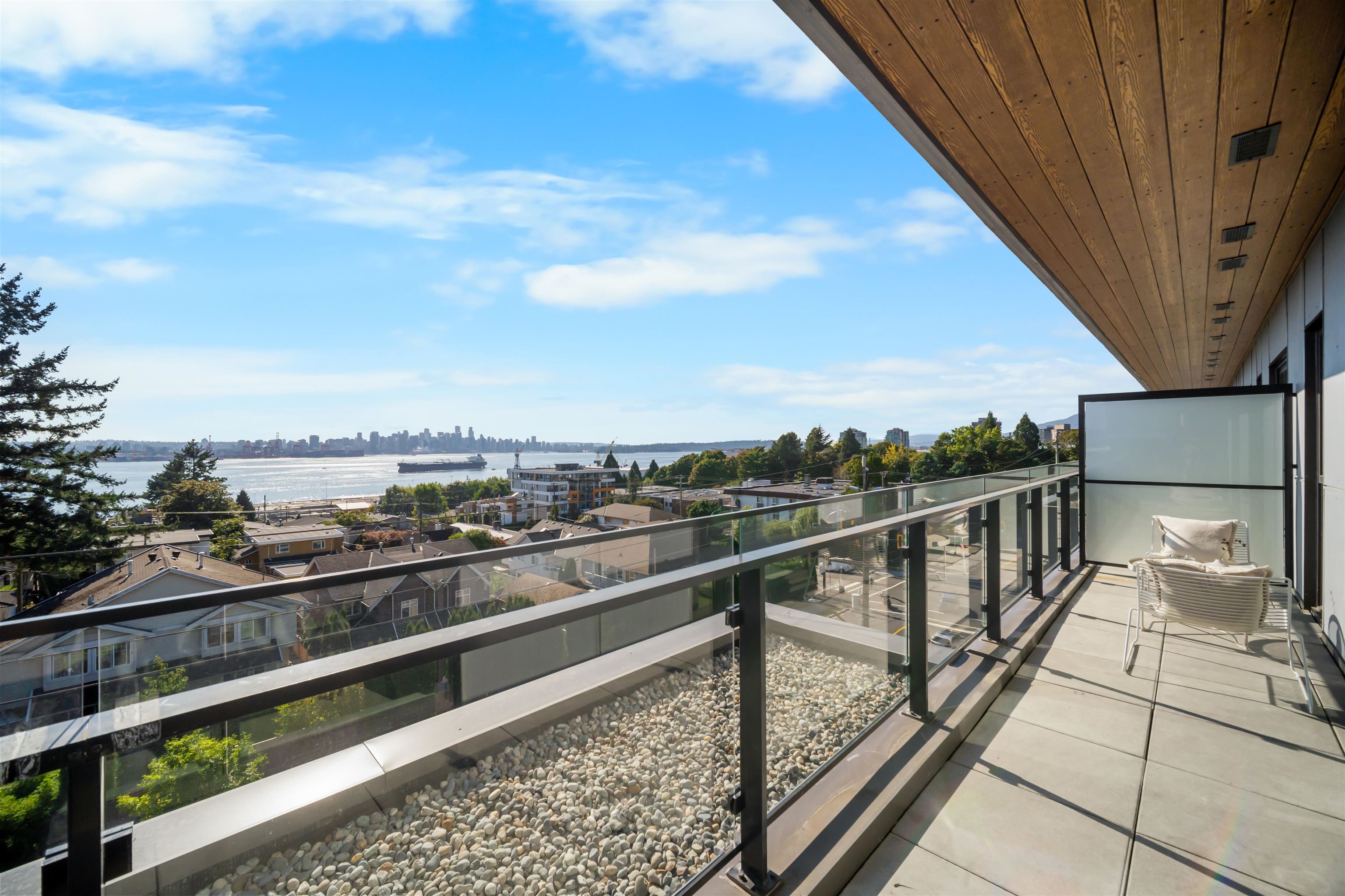 509 422 E 3RD STREET Unit: 509