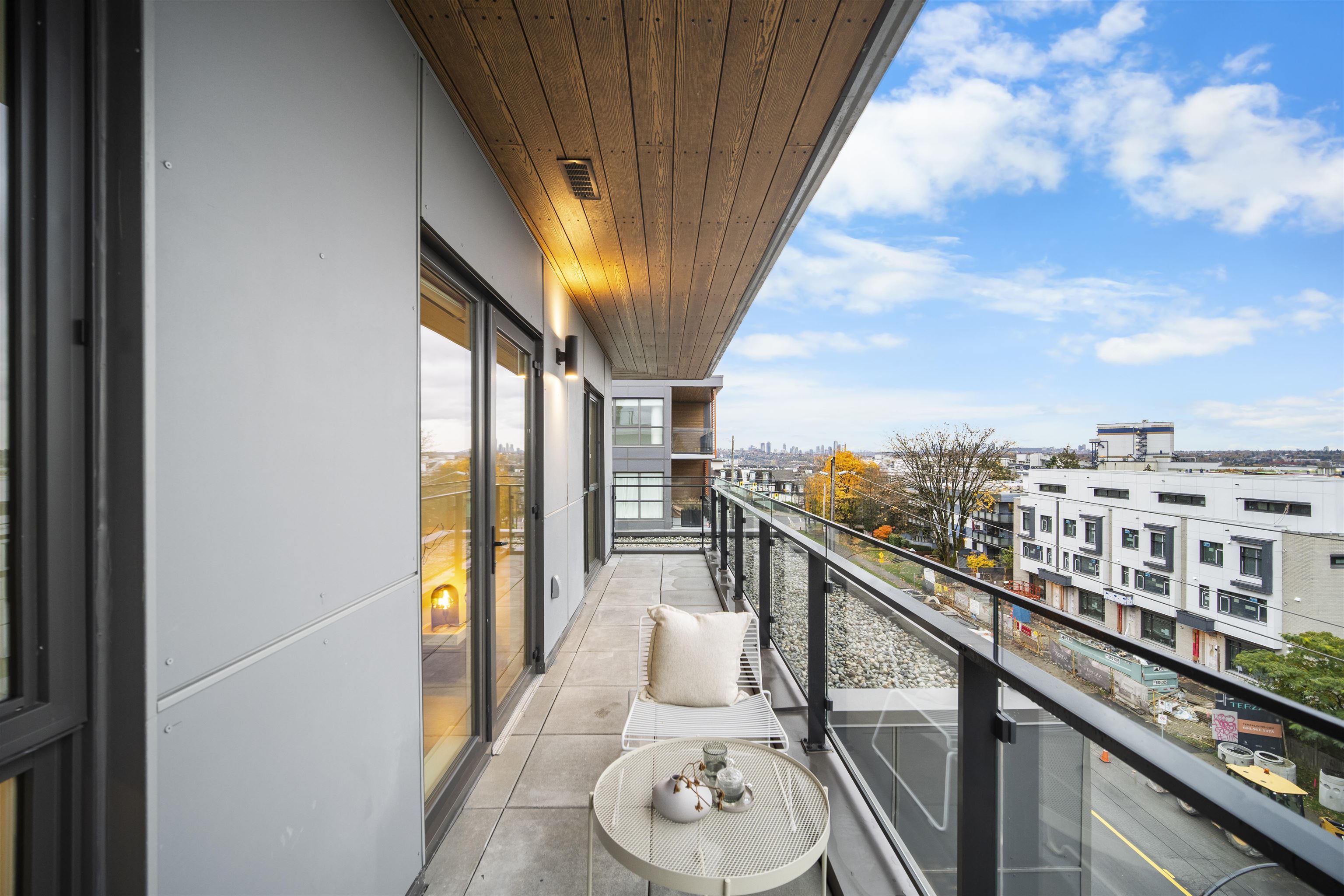 509 422 E 3RD STREET Unit: 509