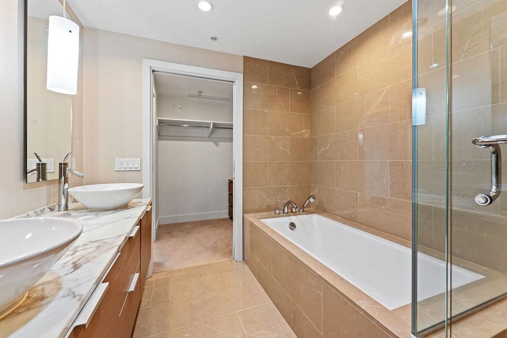 2505 1111 1111 ALBERNI STREET Unit: 2505
