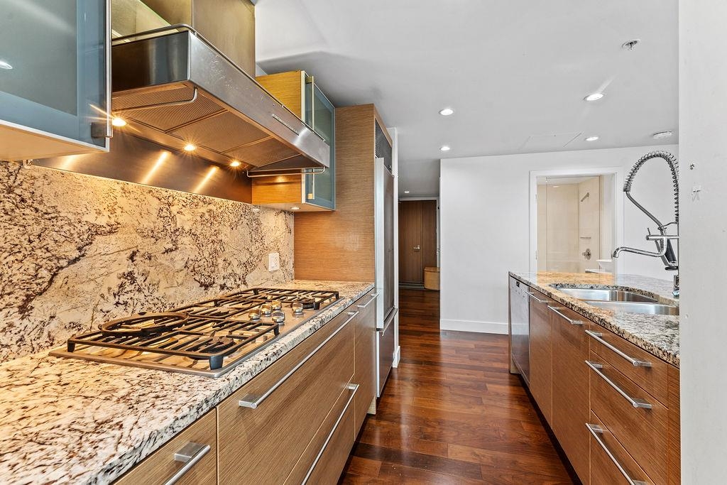 2505 1111 1111 ALBERNI STREET Unit: 2505