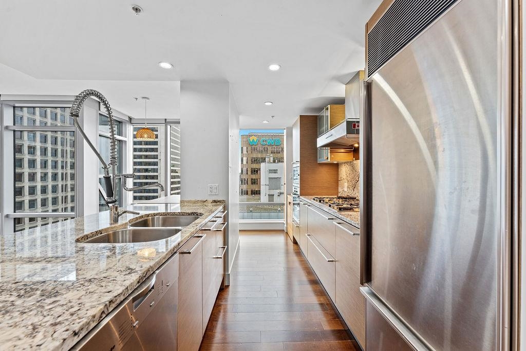 2505 1111 1111 ALBERNI STREET Unit: 2505