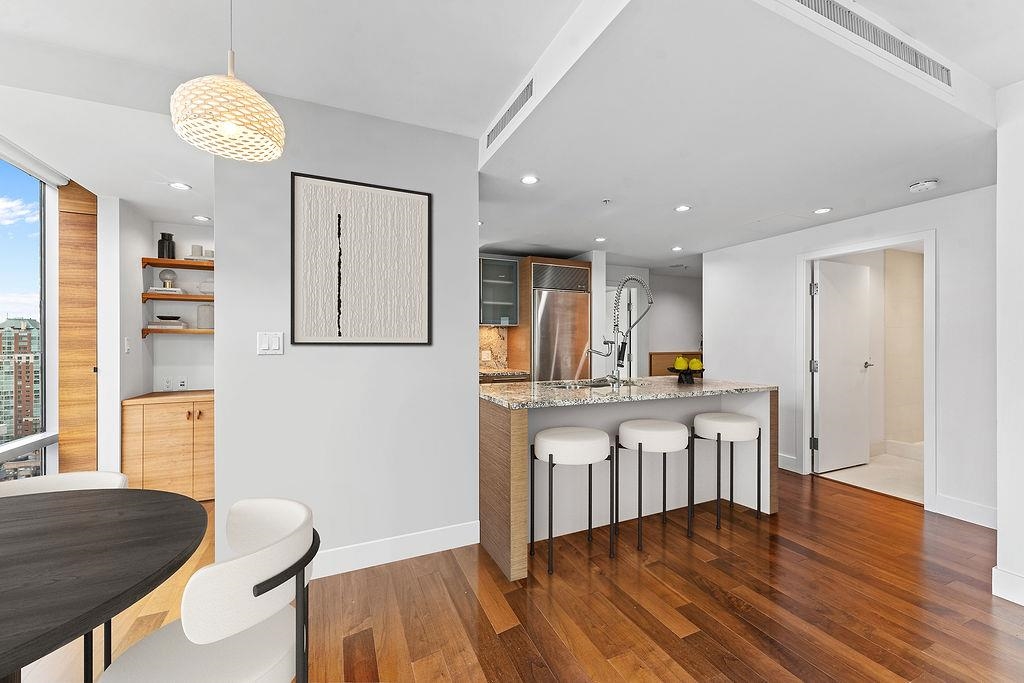 2505 1111 1111 ALBERNI STREET Unit: 2505