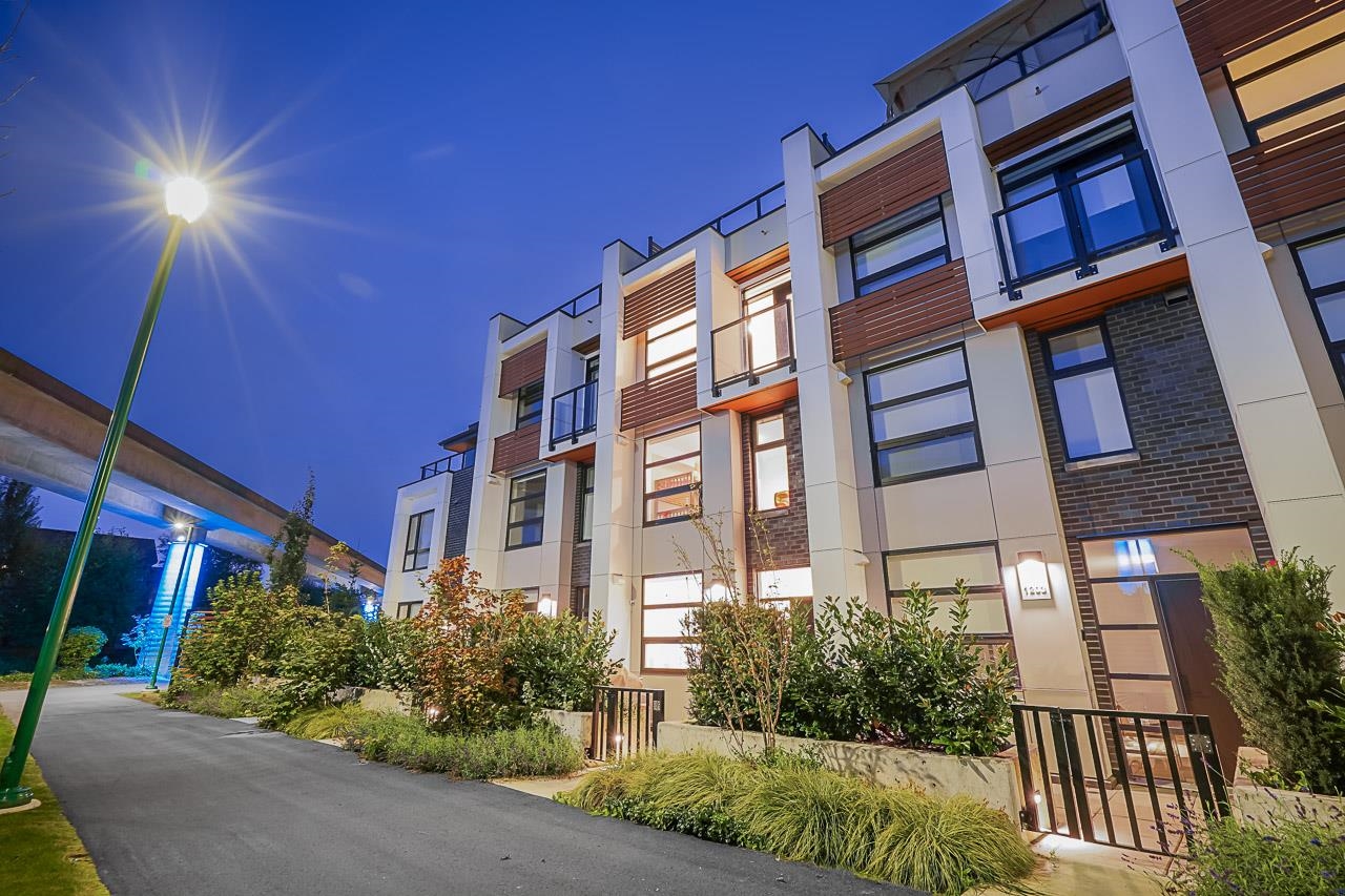 1204 6085 IRMIN STREET Unit: 1204