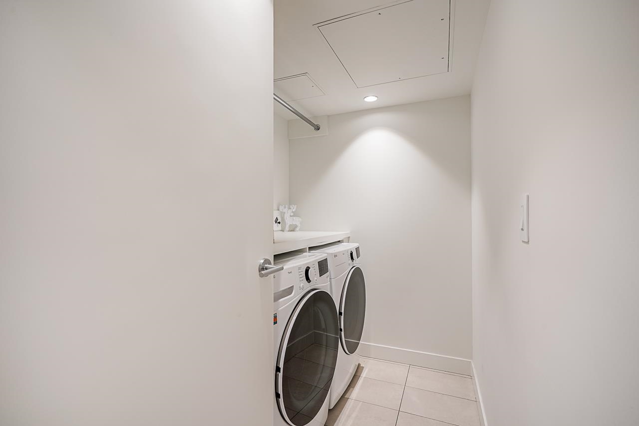 1204 6085 IRMIN STREET Unit: 1204