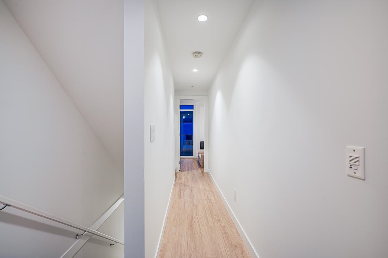 1204 6085 IRMIN STREET Unit: 1204