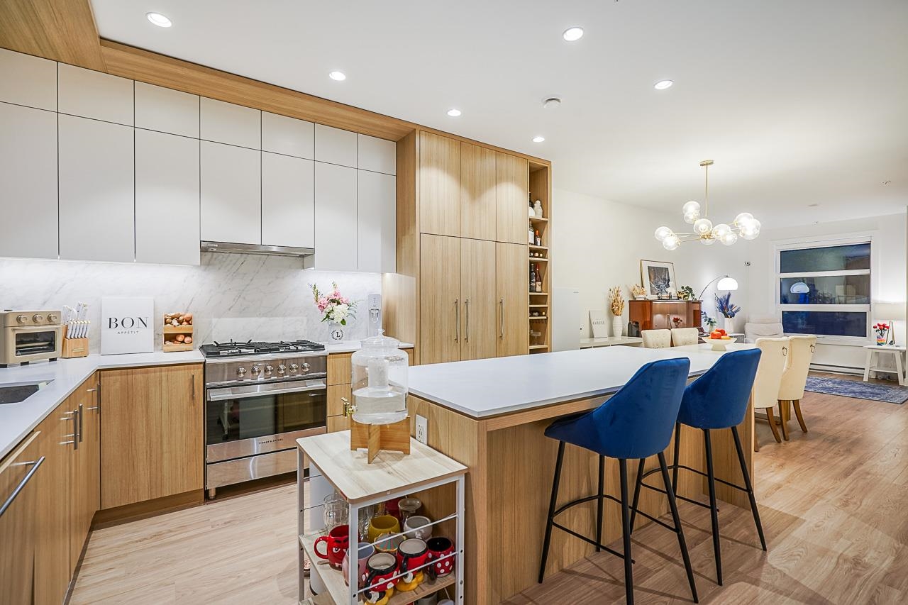 1204 6085 IRMIN STREET Unit: 1204