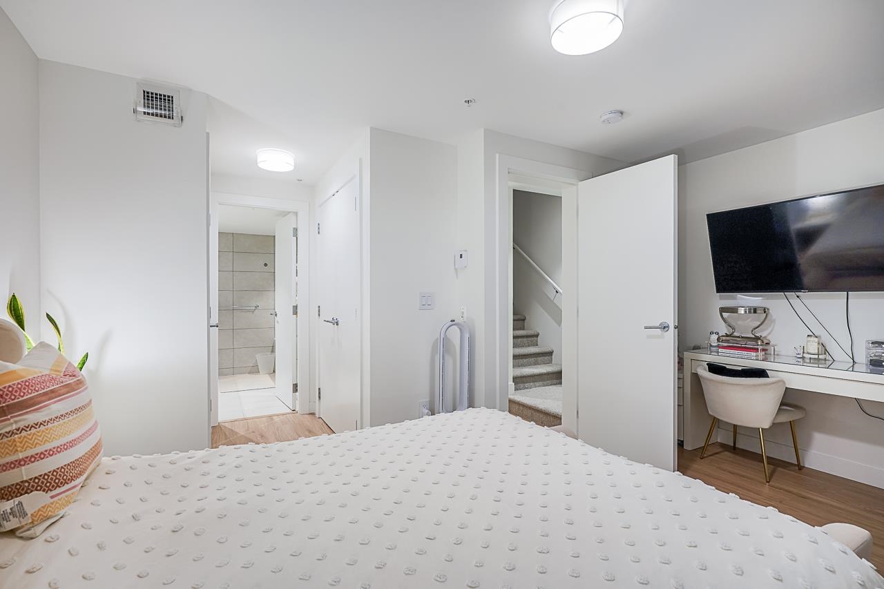 1204 6085 IRMIN STREET Unit: 1204