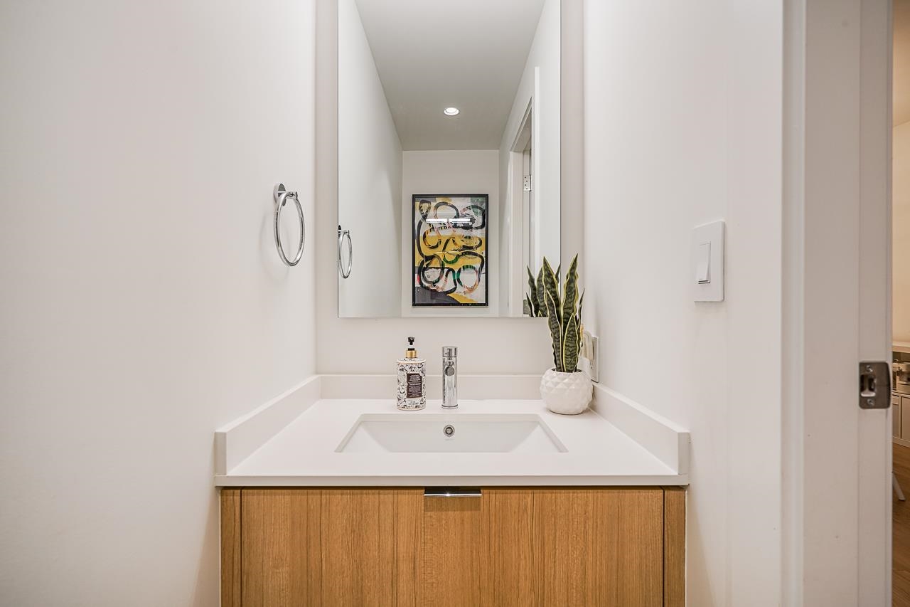1204 6085 IRMIN STREET Unit: 1204