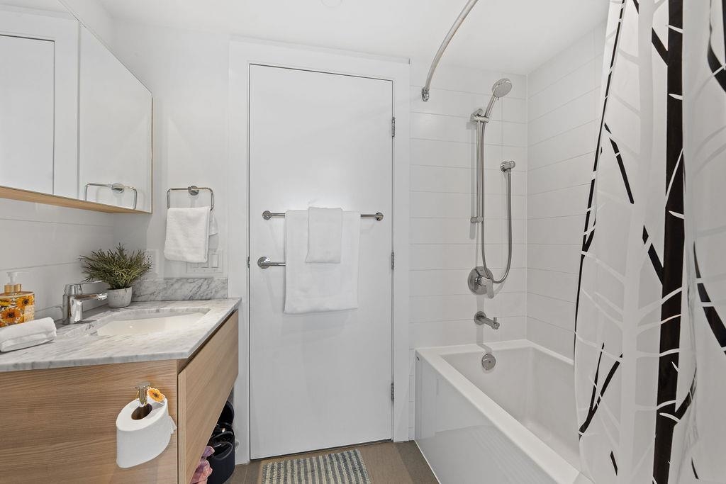 1502 988 QUAYSIDE DRIVE Unit: 1502