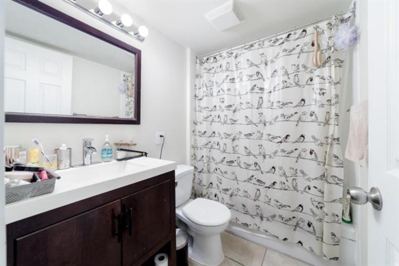 104 1850 E SOUTHMERE CRESCENT Unit: 104