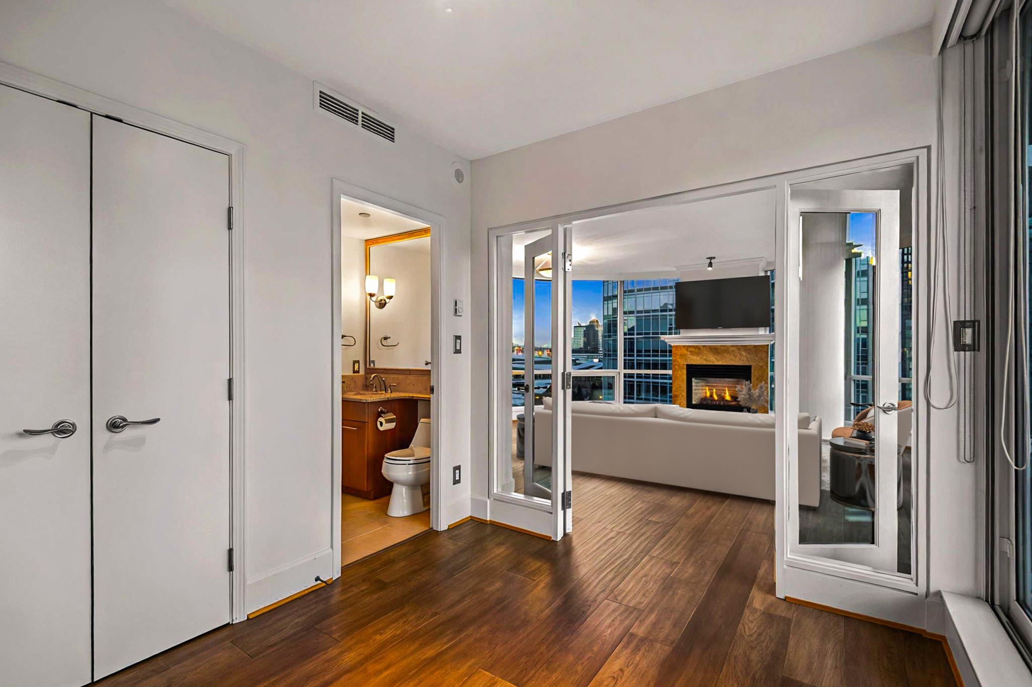 1503 323 JERVIS STREET Unit: 1503