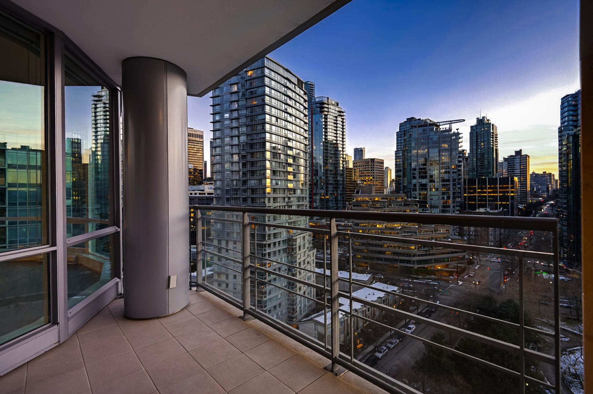 1503 323 JERVIS STREET Unit: 1503