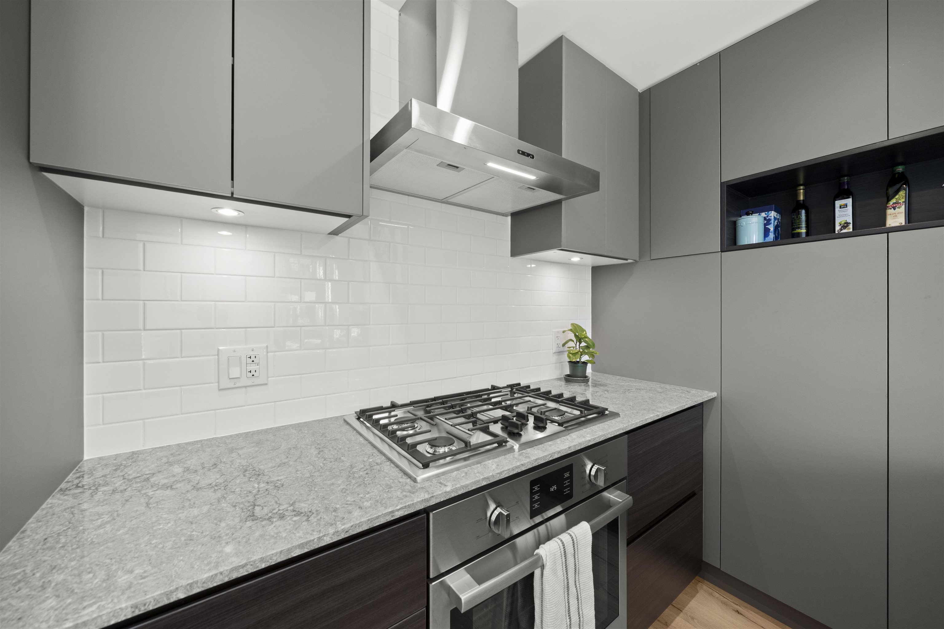 309 3131 MURRAY STREET Unit: 309