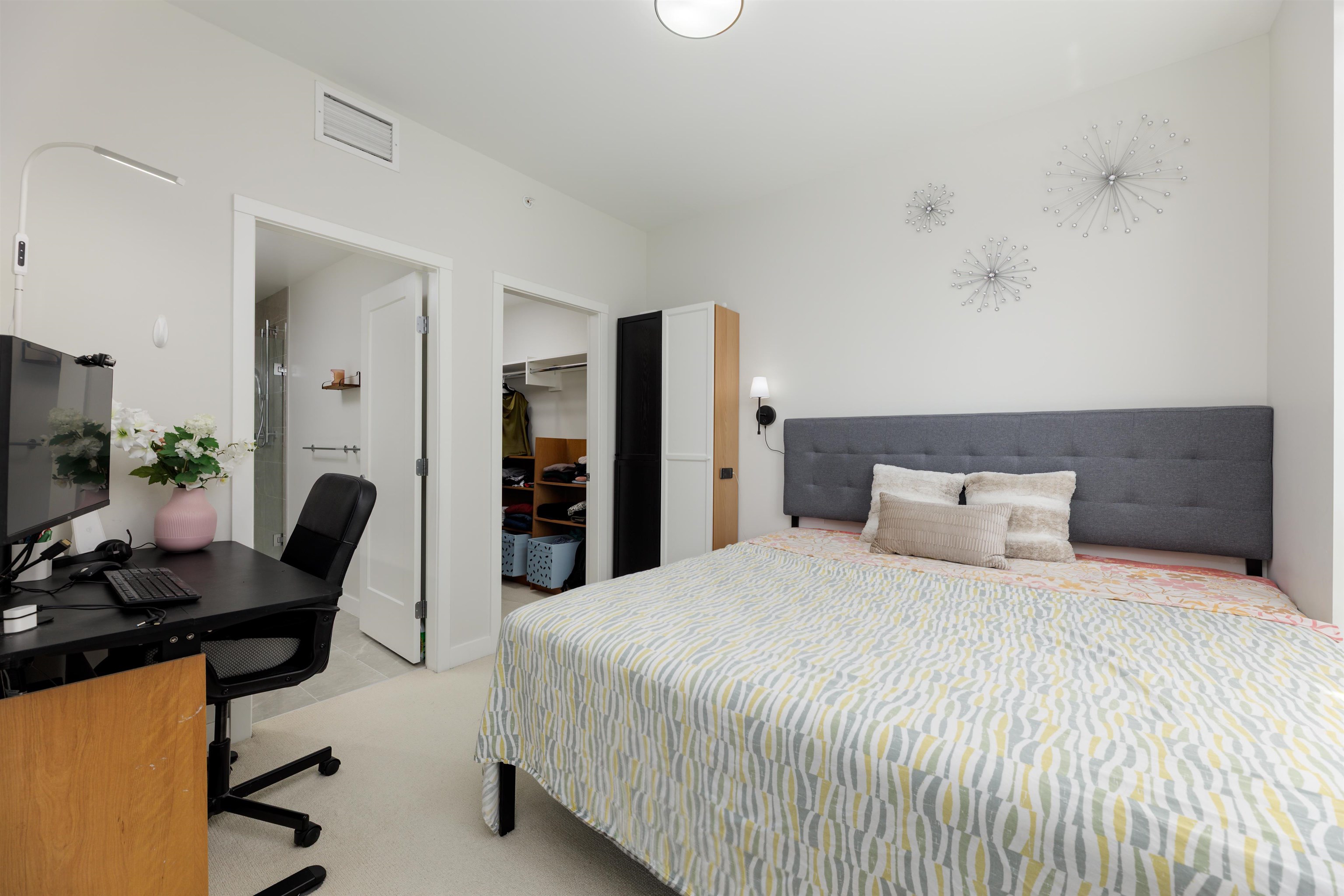 107 5608 BERTON AVENUE Unit: 107