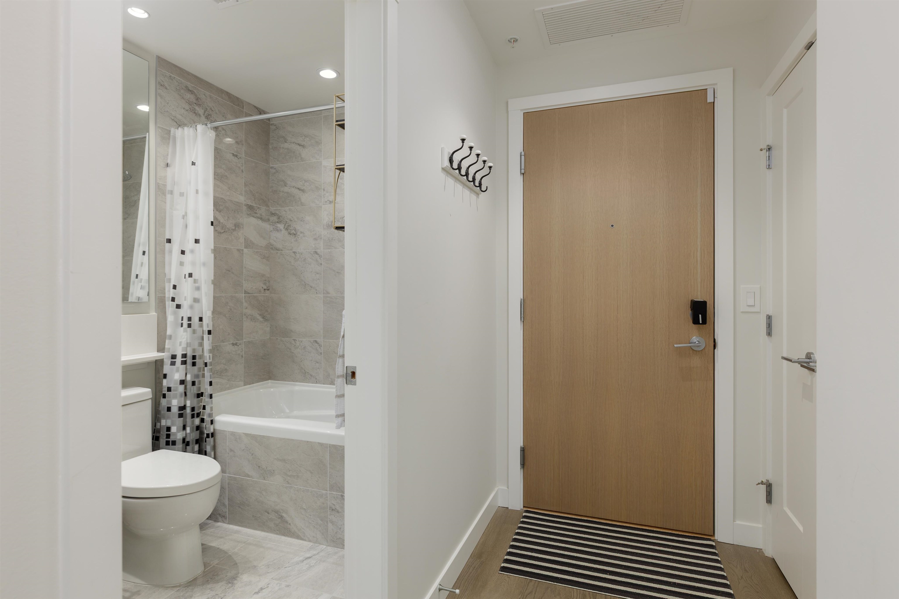 107 5608 BERTON AVENUE Unit: 107